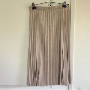 Zara pink blush pleated skirt